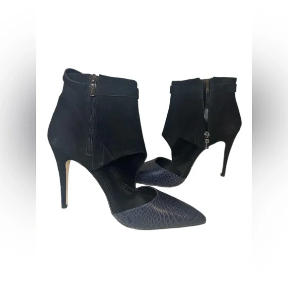 BCBGeneration Women's BG Odin Dress Pump - Picture 4 of 5